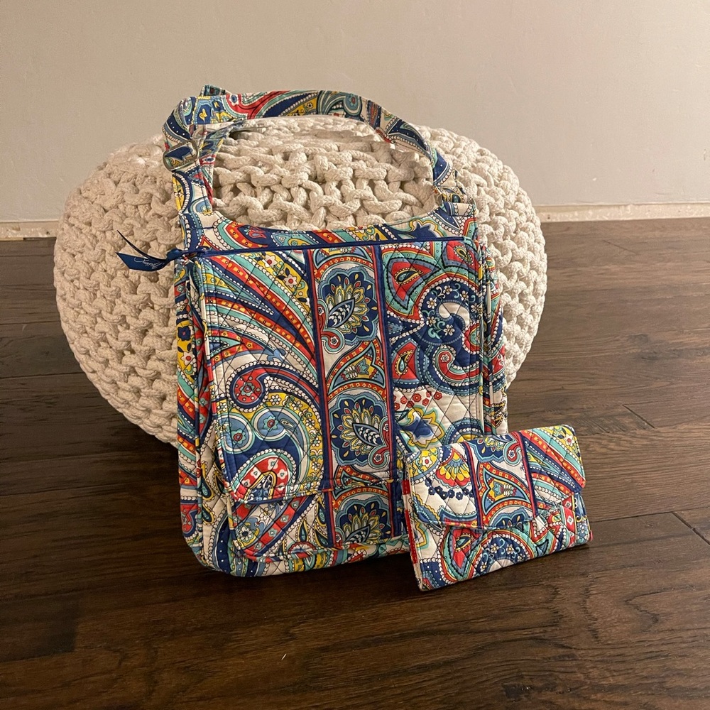Marina Paisley purse and wallet set!